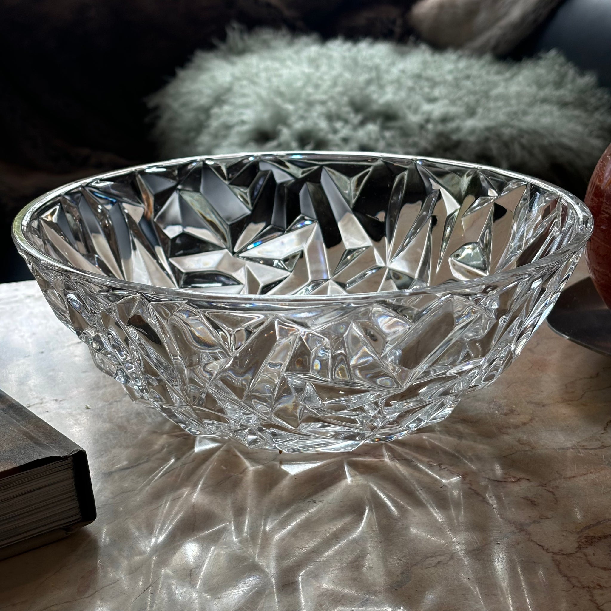 Tiffany & Co. クリスタルボウル 直径約15cm Tiffany & Co. Rock Cut Clear Crystal Bowl – VMC Curations